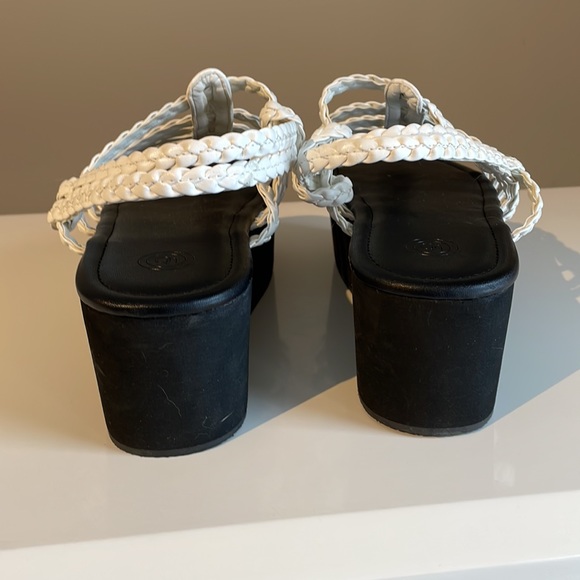 Urban Outfitters Platform Sandals - Picture 4 of 5